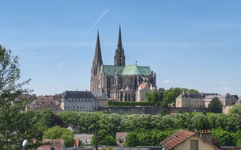 Chartres, the elegant city