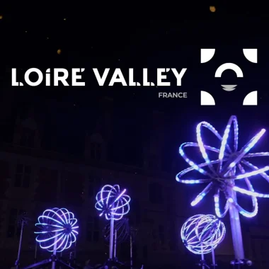 Towns celebrate Christmas in the Loire Valley (1 minute)
